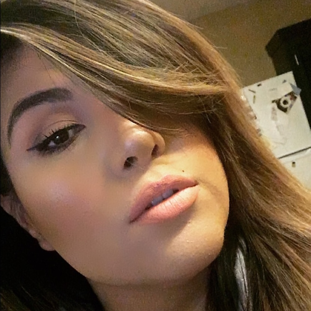 Meet your Posher, Chrystall